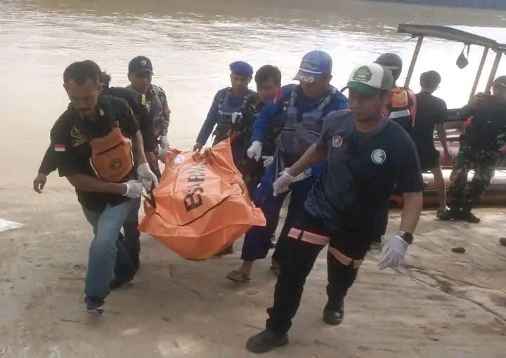 Pencarian Korban Perahu Pemancing Tenggelam di Perairan GM Desa Sempayau Kec. Sangkulirang Kab. Kutim Berhasil Ditemukan