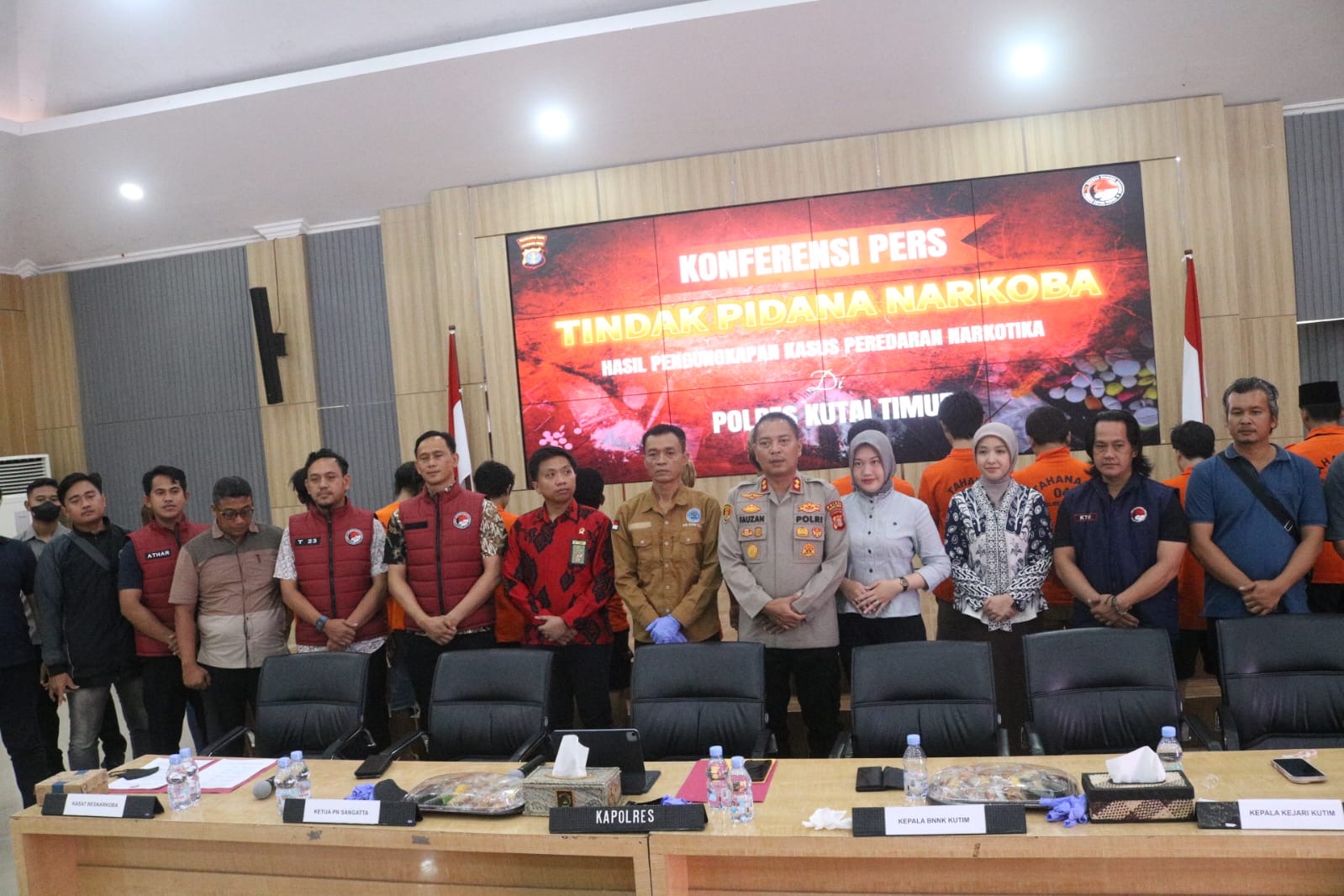 polres Kutim Bongkar Jaringan Narkotika, Amankan 33 Tersangka dan Sita 351,69 Gram Sabu